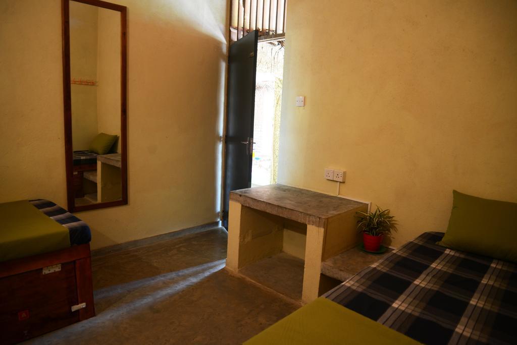 Jungle Beach Hostel Unawatuna Δωμάτιο φωτογραφία