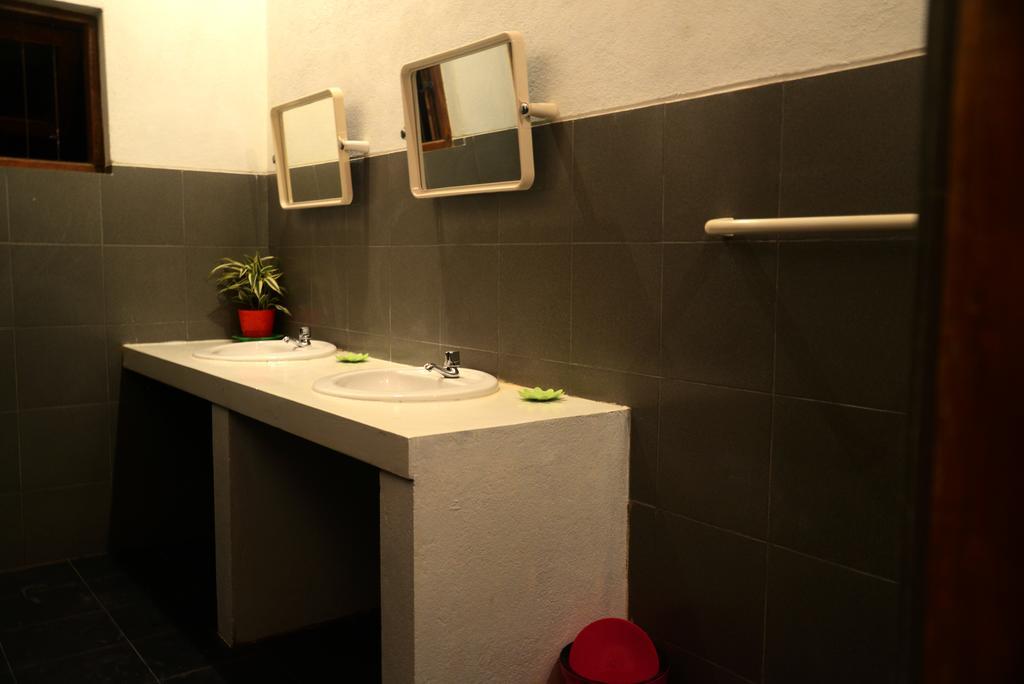 Jungle Beach Hostel Unawatuna Εξωτερικό φωτογραφία